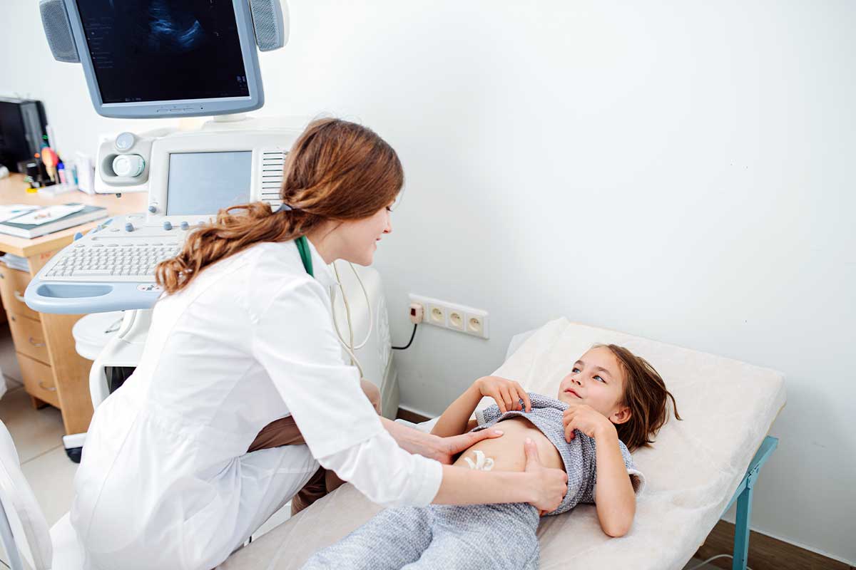 Doctor examine the kid for treatments